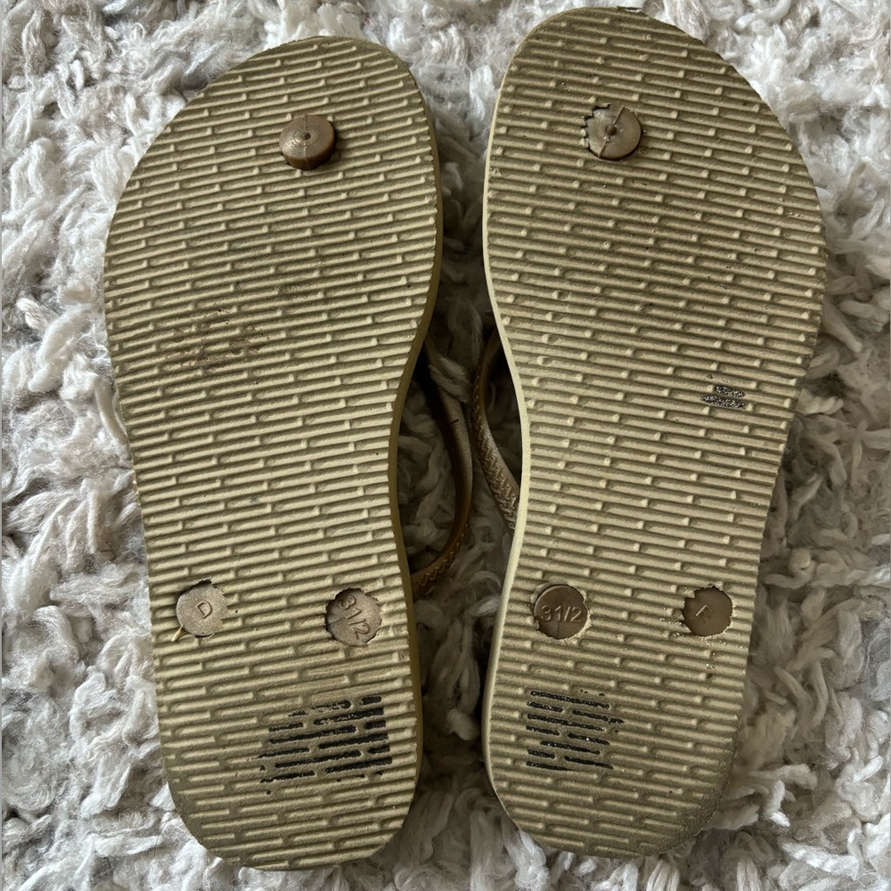 Havaianas Gold Flip Flops Sandals Girls Size 2 - Picture 2 of 3